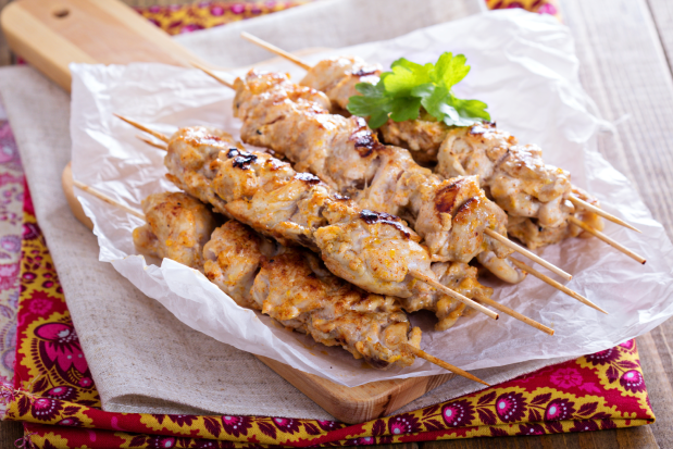 Brochetas de pollo al estilo libanés